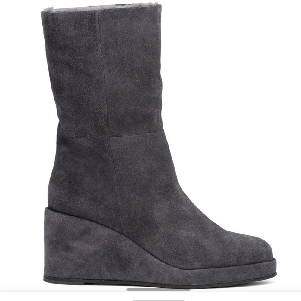 New Aquatalia size 9 gray boots.